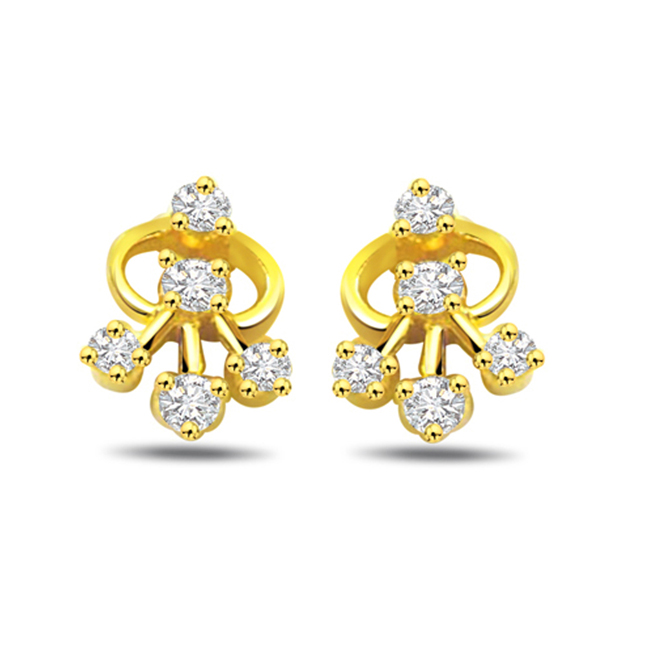 Graceful Gleaming Diamond Earrings (S273)