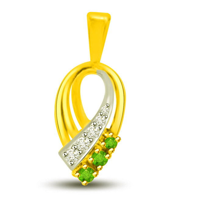 Torch of Purity Beautiful Two Tone Real Emerald And Diamond Pendant (P1164)
