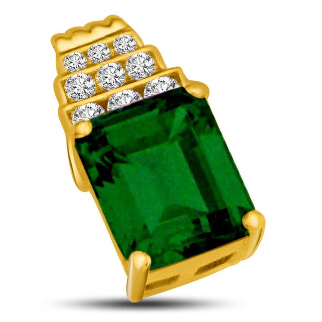 Step up to Green Real Emerald Gold & Real Diamond Pendant (P819)