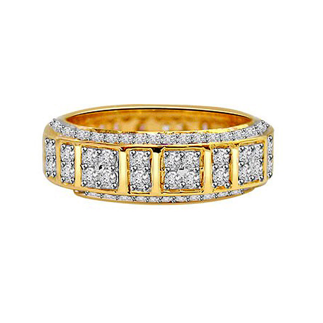 Your Majesty Real Diamond Ring in 18kt Yellow Gold (SDR112)