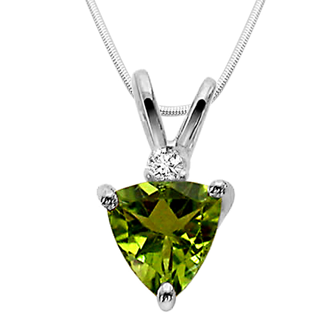 Green Admirer - Green Peridot & Sterling Silver Pendant with 18 IN Chain (SDP55)